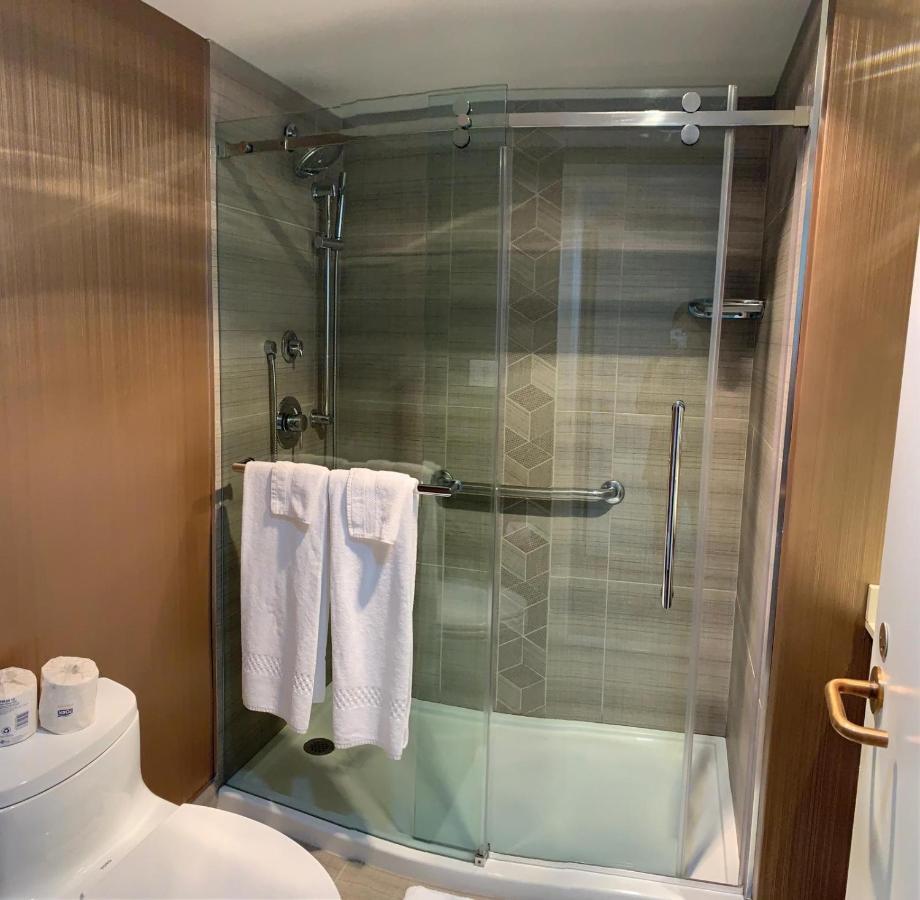 Deluxe Doppelzimmer mit 2 Doppelbetten
