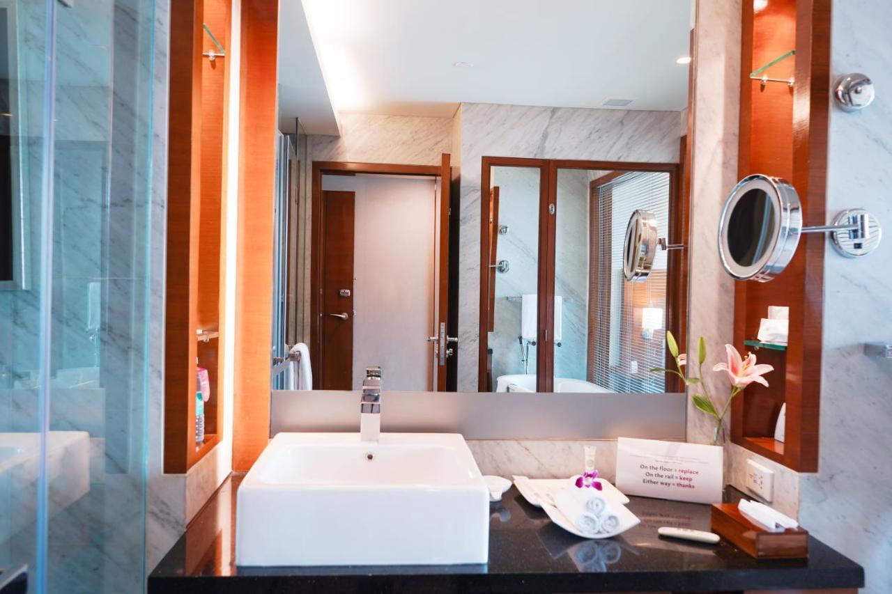 Standard Room with City View with 15% discount on Food & Beverages, 15% off on Spa Services