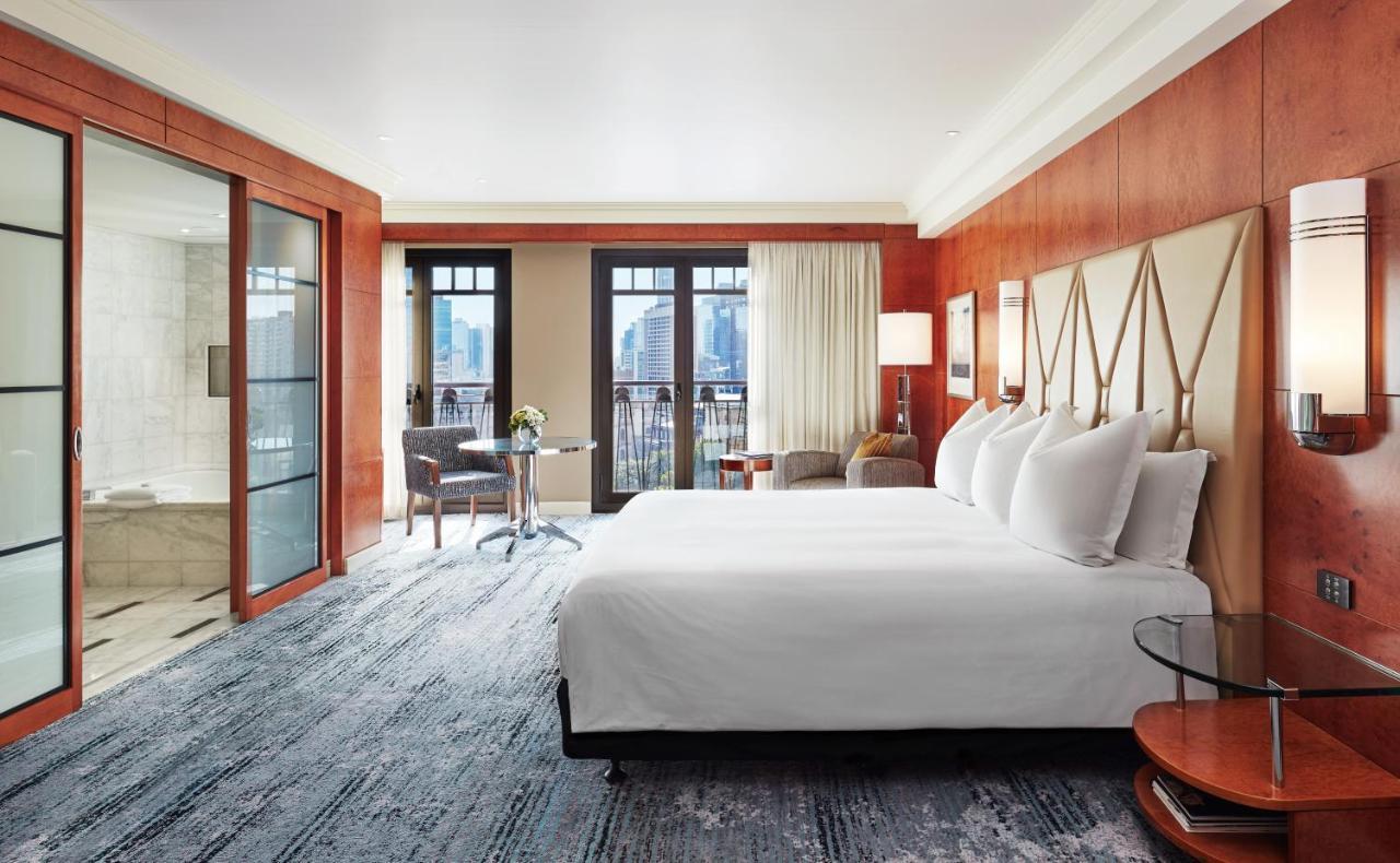 Zimmer mit Kingsize-Bett und Aussicht