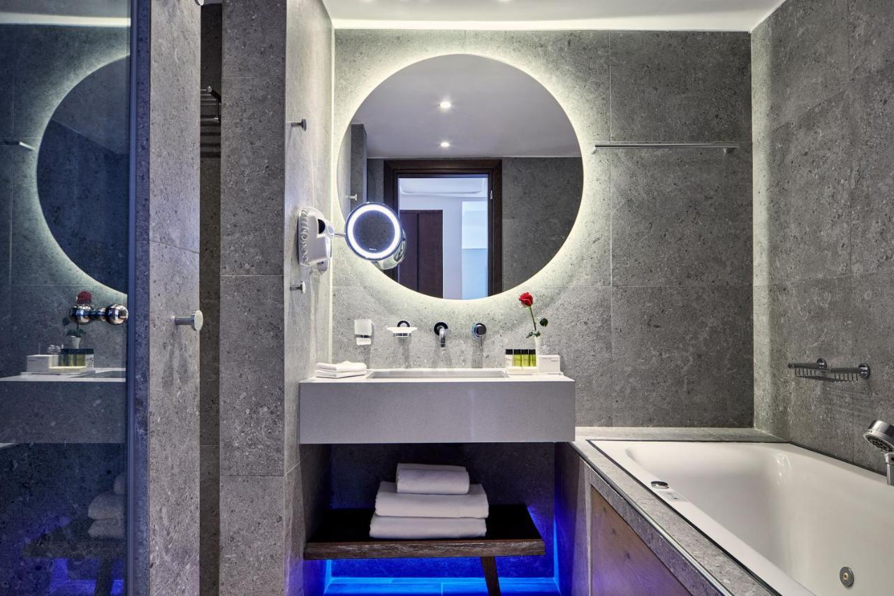 Familienzimmer mit Blick ins Landesinnere