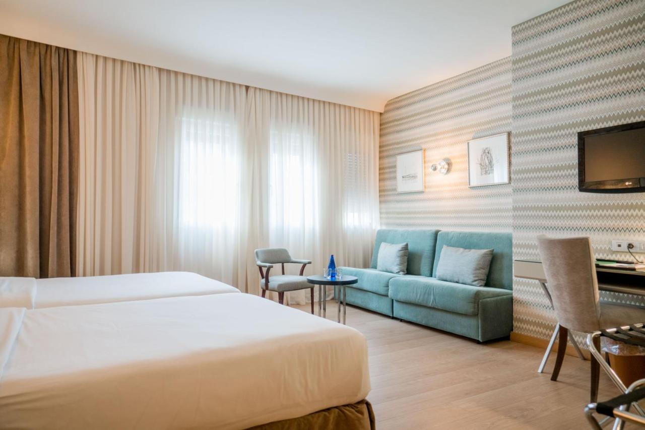 Doppelzimmer mit Whirlpool-Badewanne