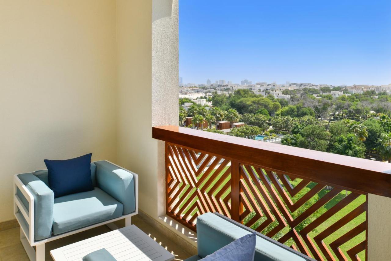 Deluxe Zimmer mit Kingsize-Bett und Balkon