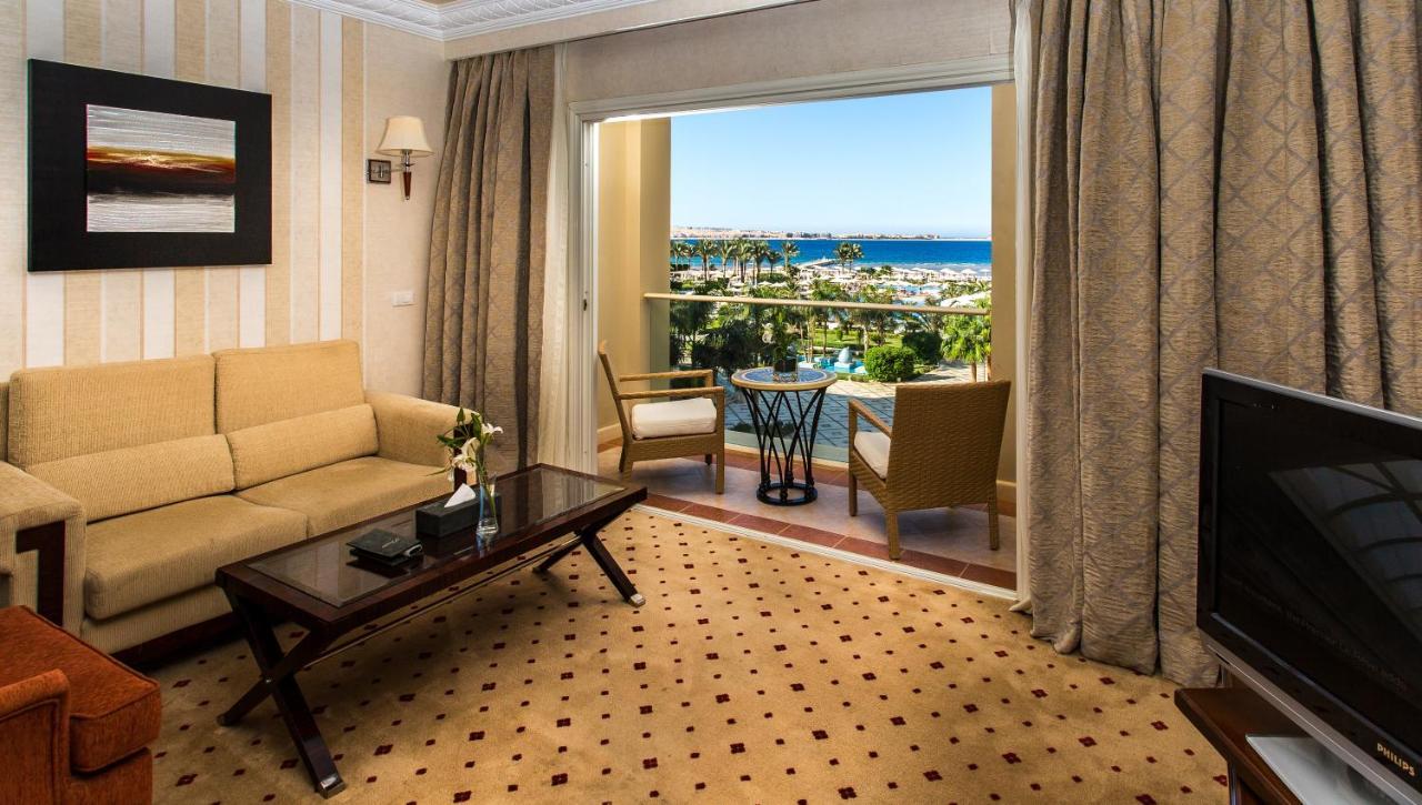 Suite mit Whirlpool, Meer- und Poolblick und VIP-Paket