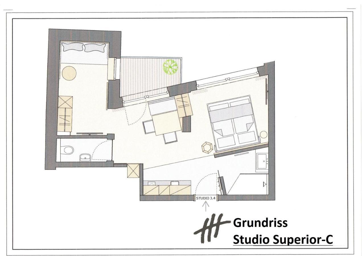 Superior Studio