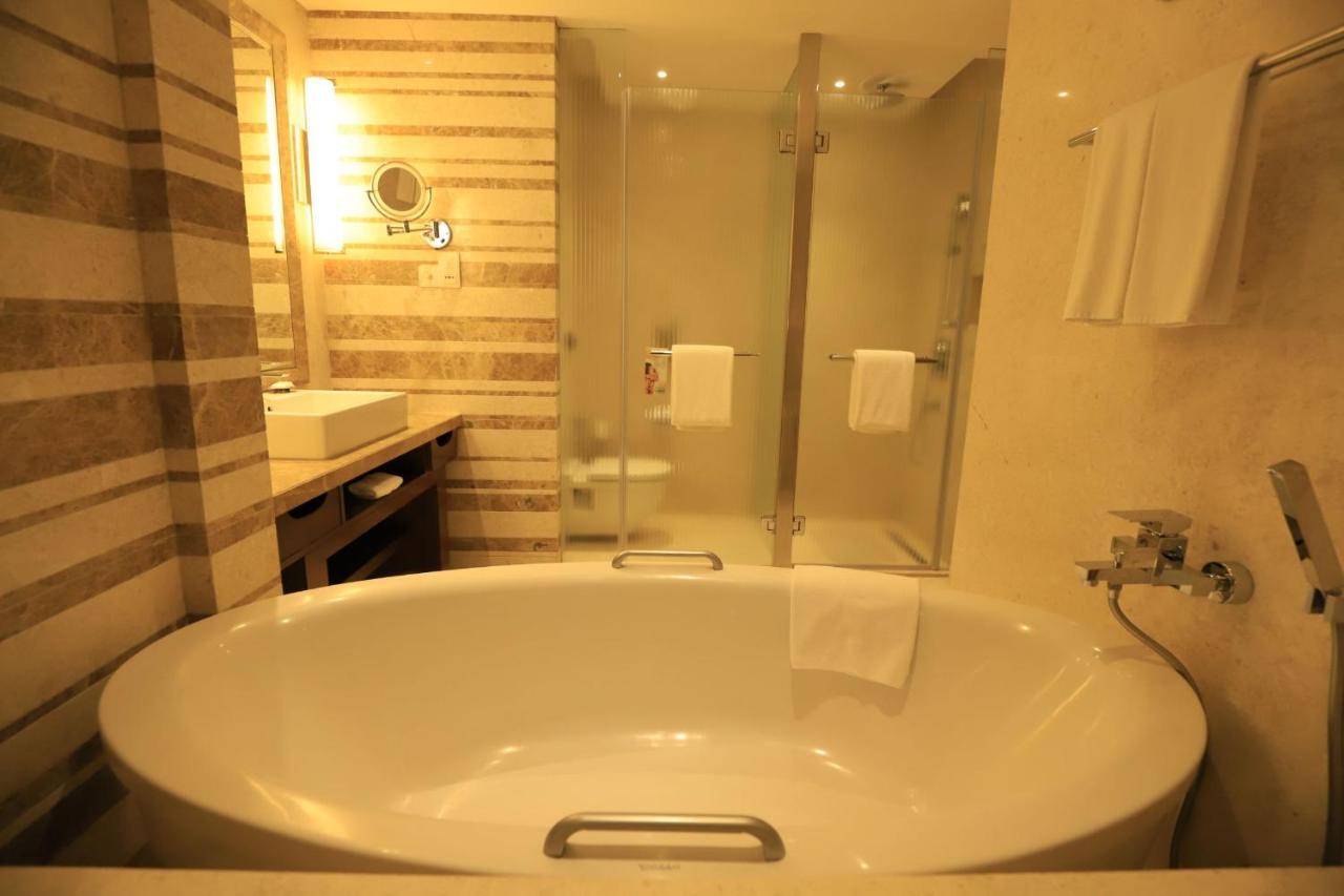Standard Room Offers Buy1Get1 on Premium beverages between 11amto7pm and 15% discount on Food and Soft beverages, SPA and Laundry