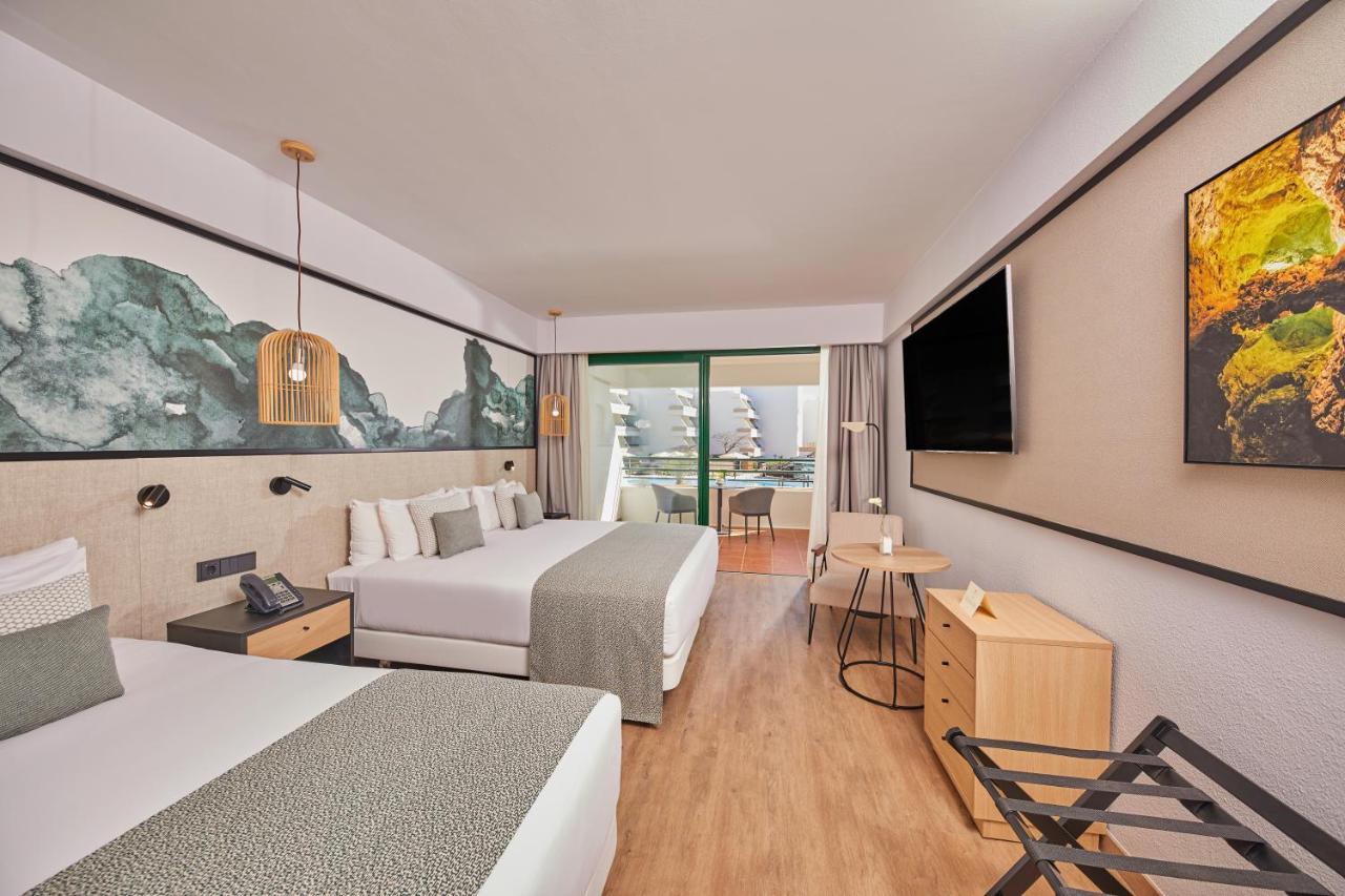 Doppelzimmer mit Poolblick