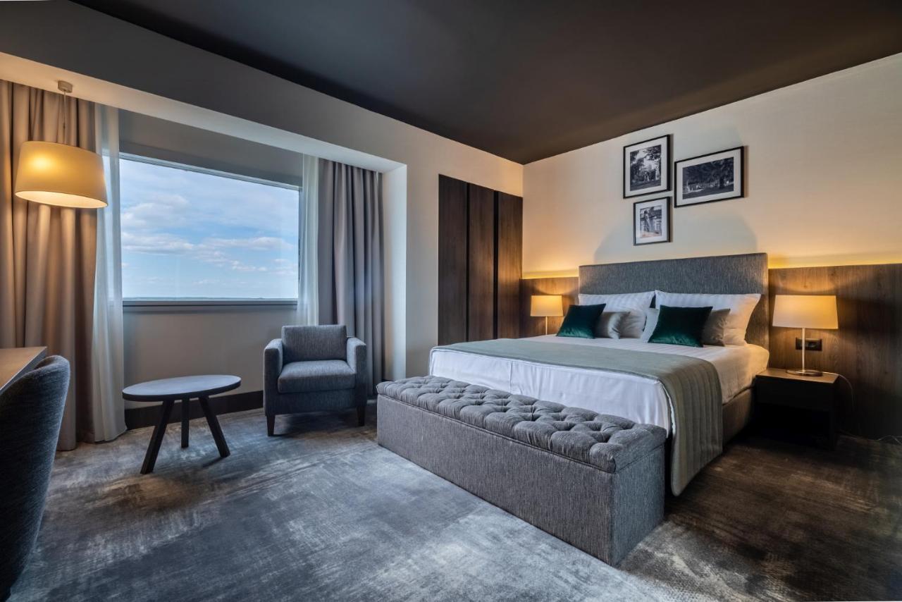 Doppelzimmer mit Flussblick