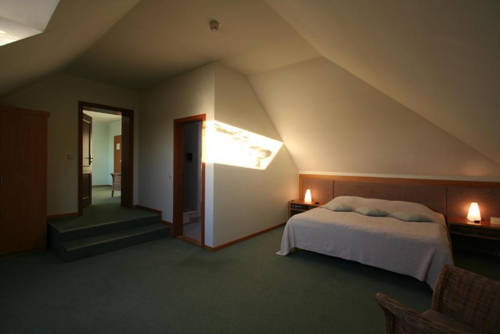Deluxe Doppel-/Zweibettzimmer mit Seeblick