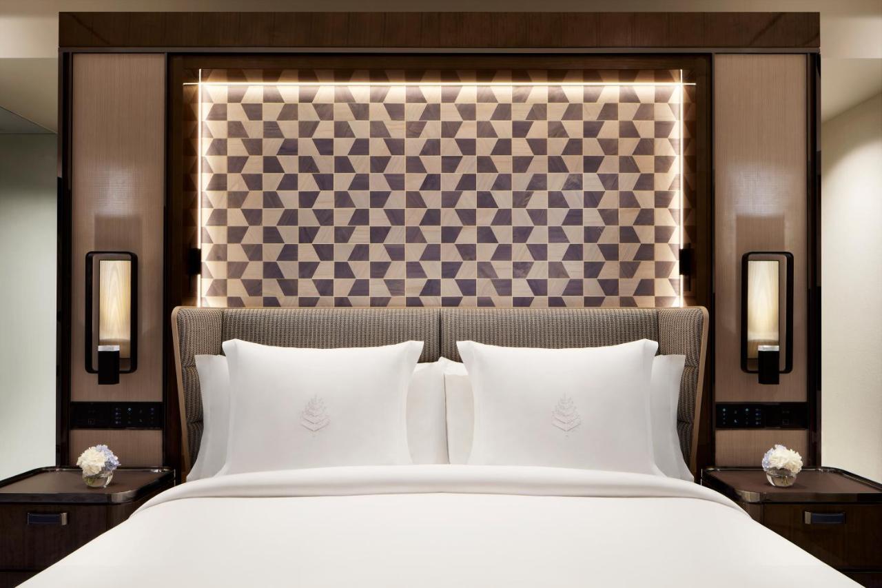 Deluxe Zimmer mit Kingsize-Bett und Peak-Blick