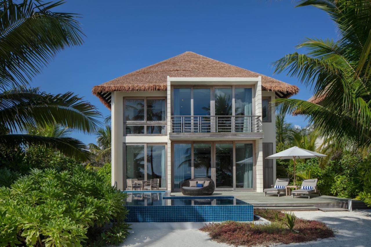 Maisonette mit mit 2 Schlafzimmern mit Blick auf den Sonnenuntergang, eigenem Pool, kostenlosem Zugang zur VIP-Lounge des Wasserflugzeugs bei der Ankunft und 50 USD Guthaben für das Spa + Kinder übernachten und essen kostenlos