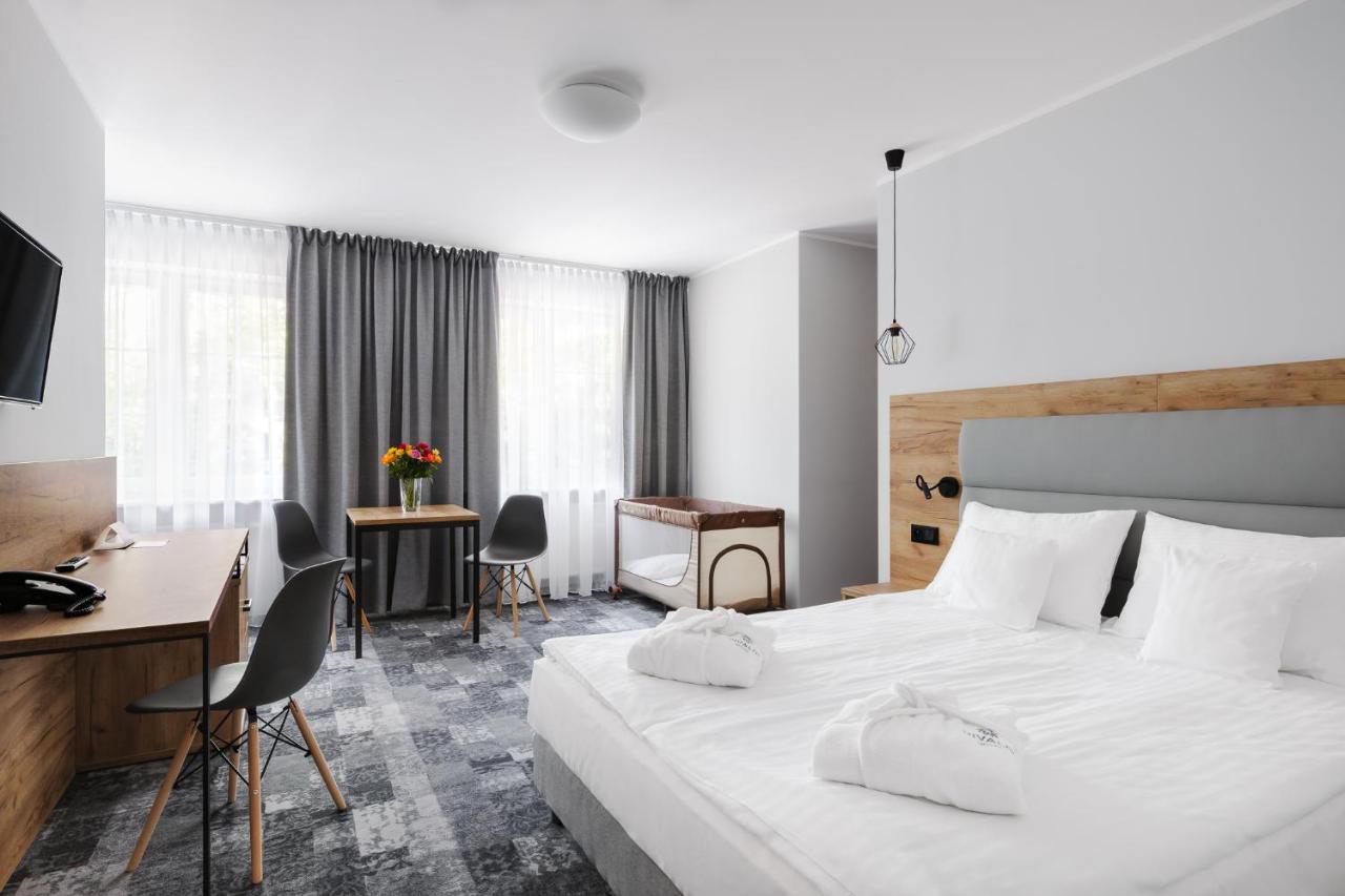 Doppel- oder Zweibettzimmer