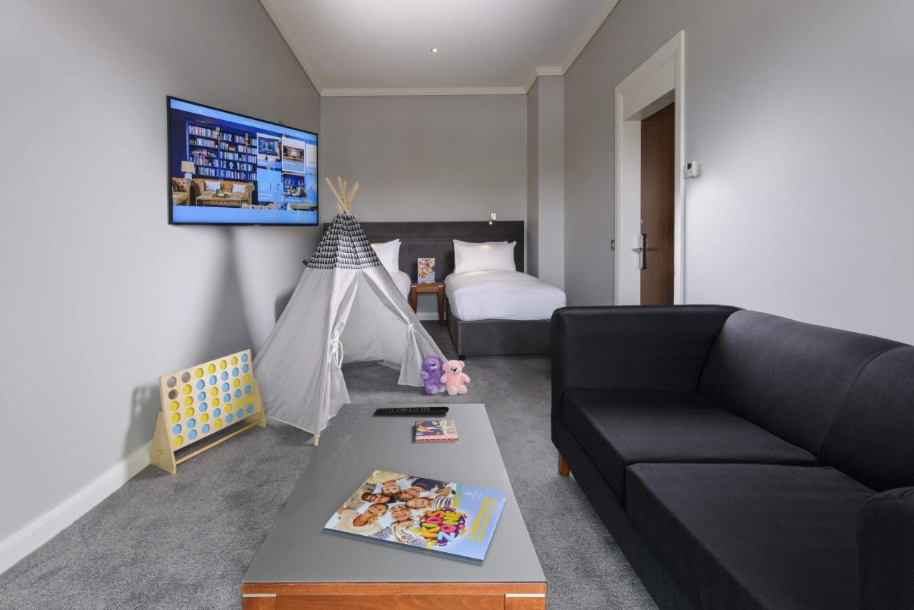 Familienzimmer mit Doppelbett