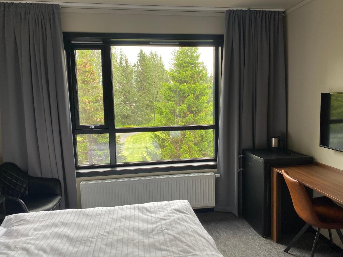 Doppel-/Zweibettzimmer mit Bad