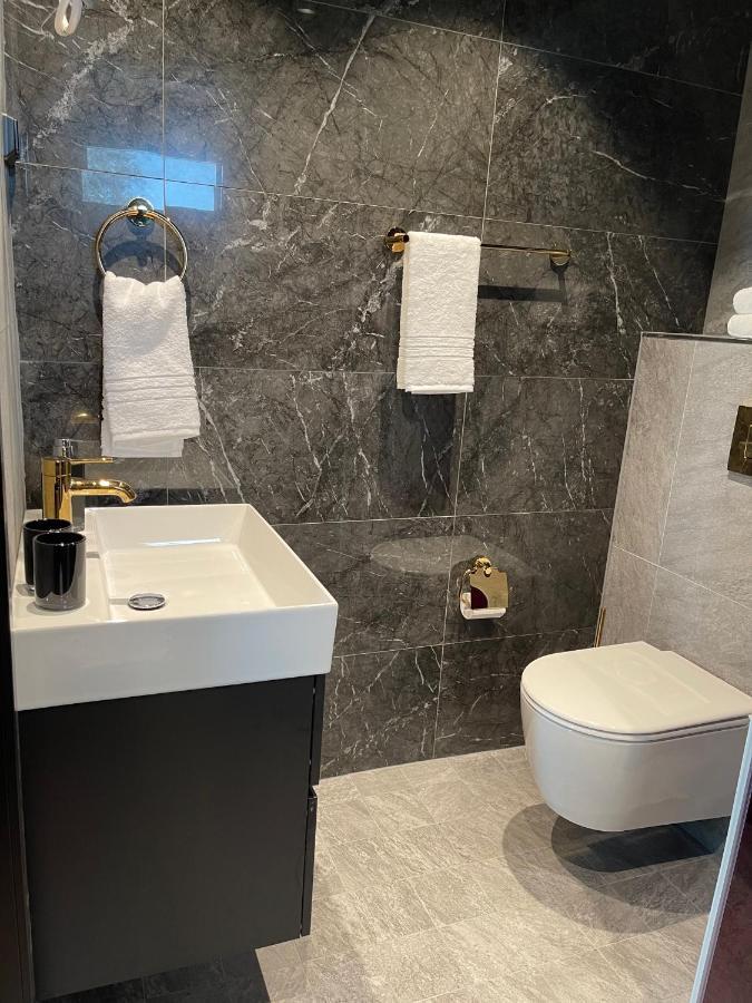 Deluxe Suite mit Kingsize-Bett und Sauna