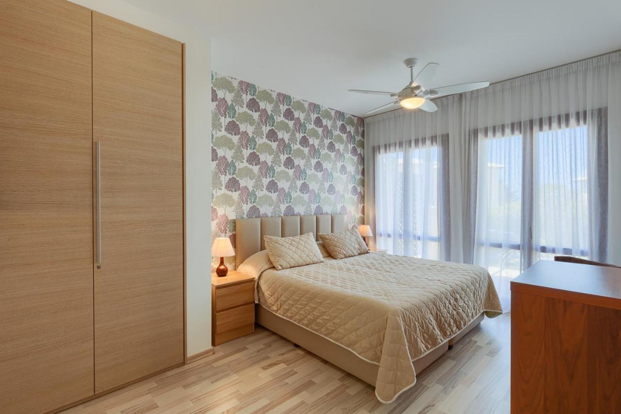 Apartment mit 3 Schlafzimmern und Gemeinschaftspool