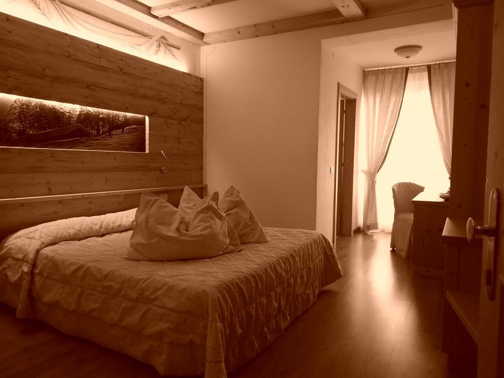 Standard Doppelzimmer mit Bergblick