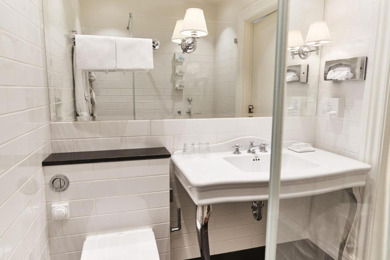 Doppel- oder Zweibettzimmer mit Meerblick – inklusive Zugang zum Spa am Abend