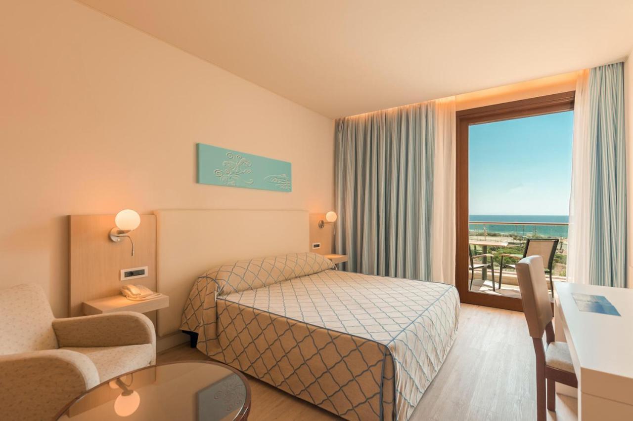 Doppelzimmer mit Balkon und Meerblick