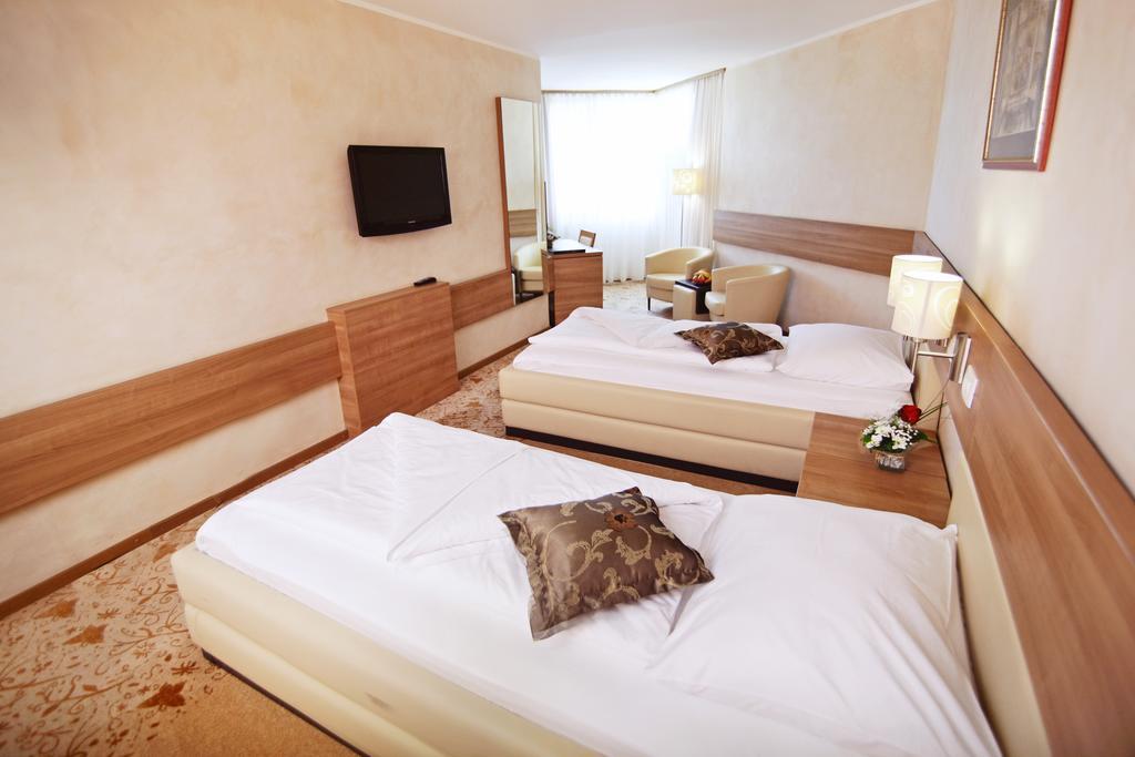 Zweibettzimmer
