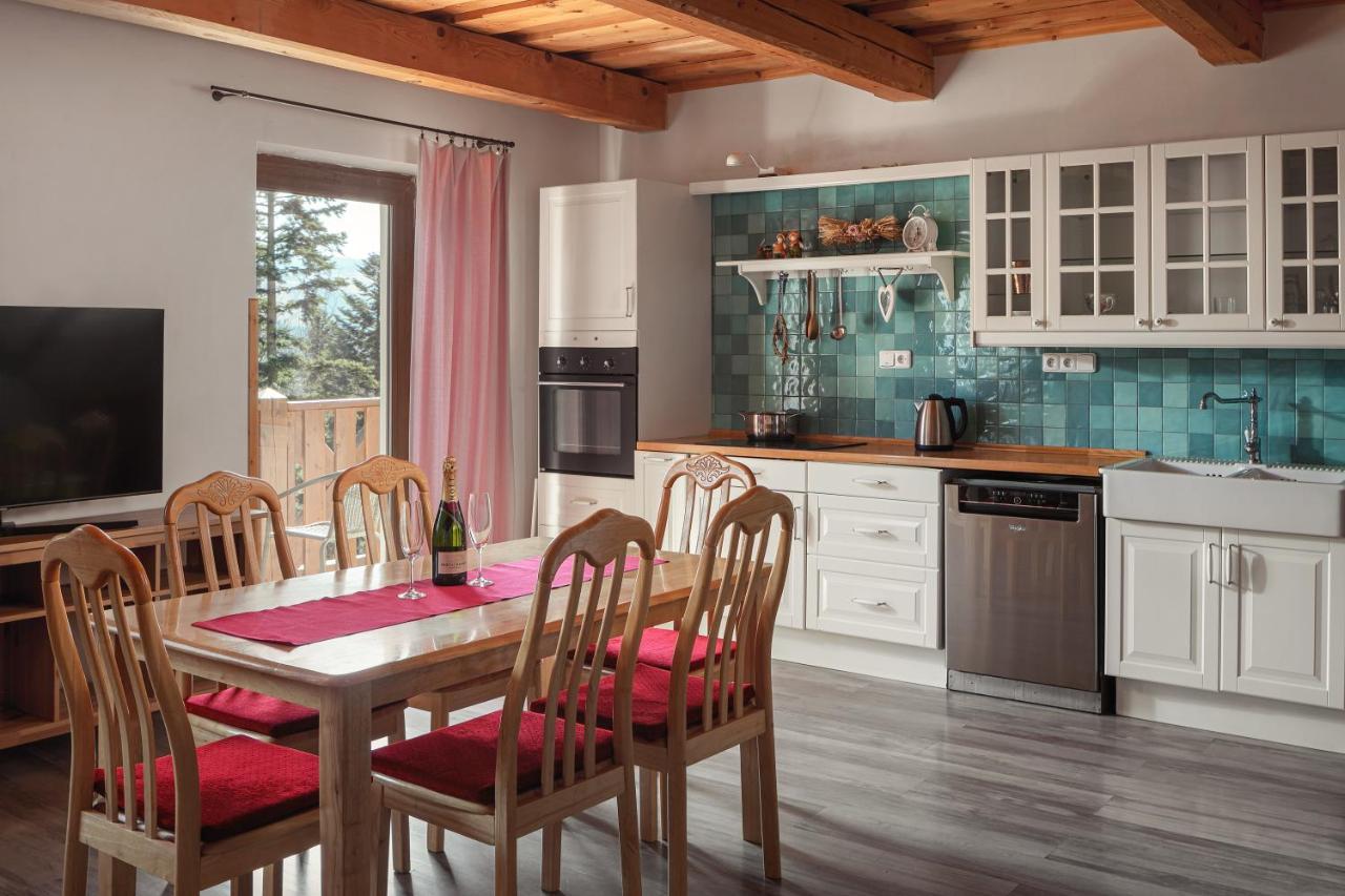 Apartment mit Balkon