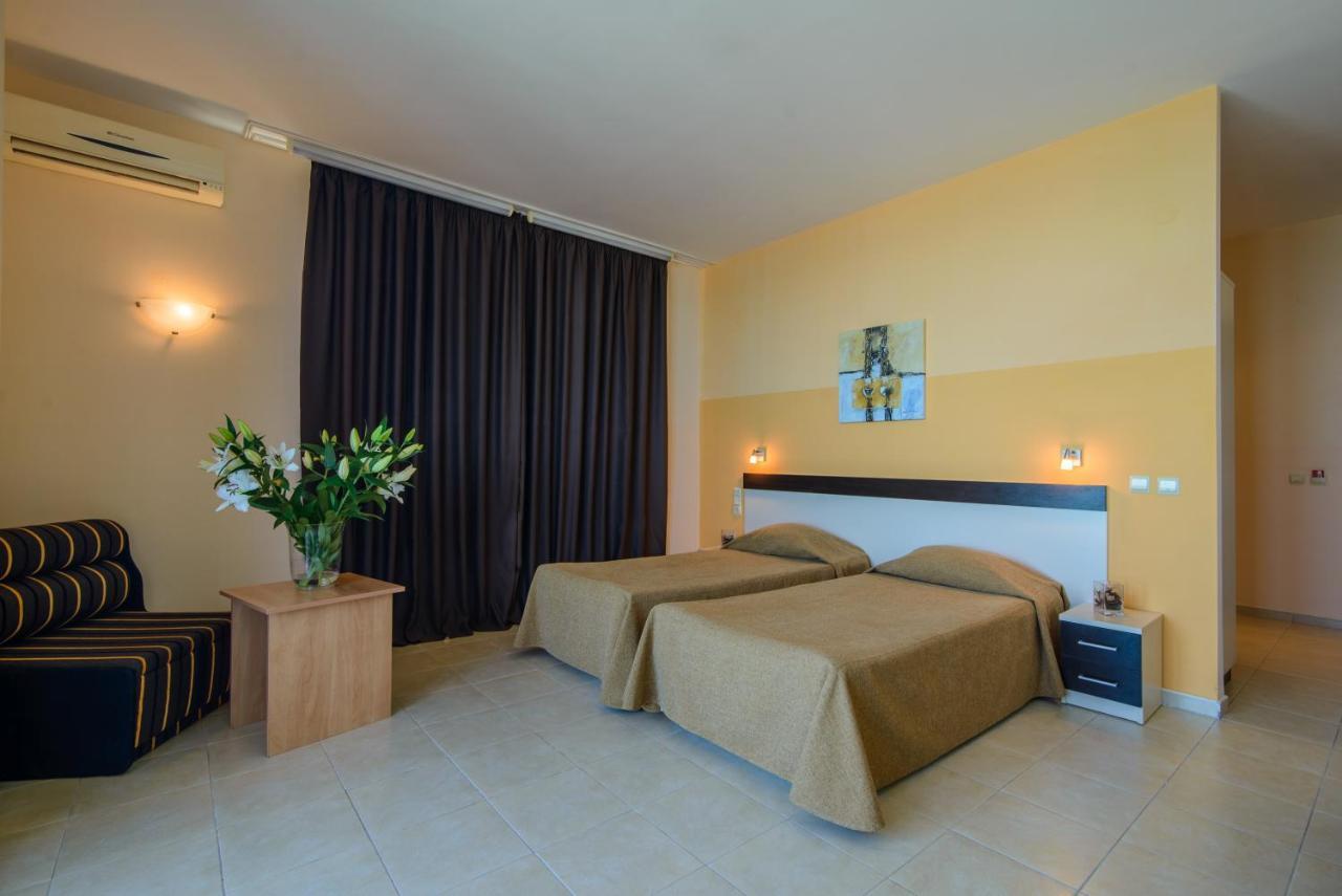 Comfort Zweibettzimmer mit Balkon und Meerblick
