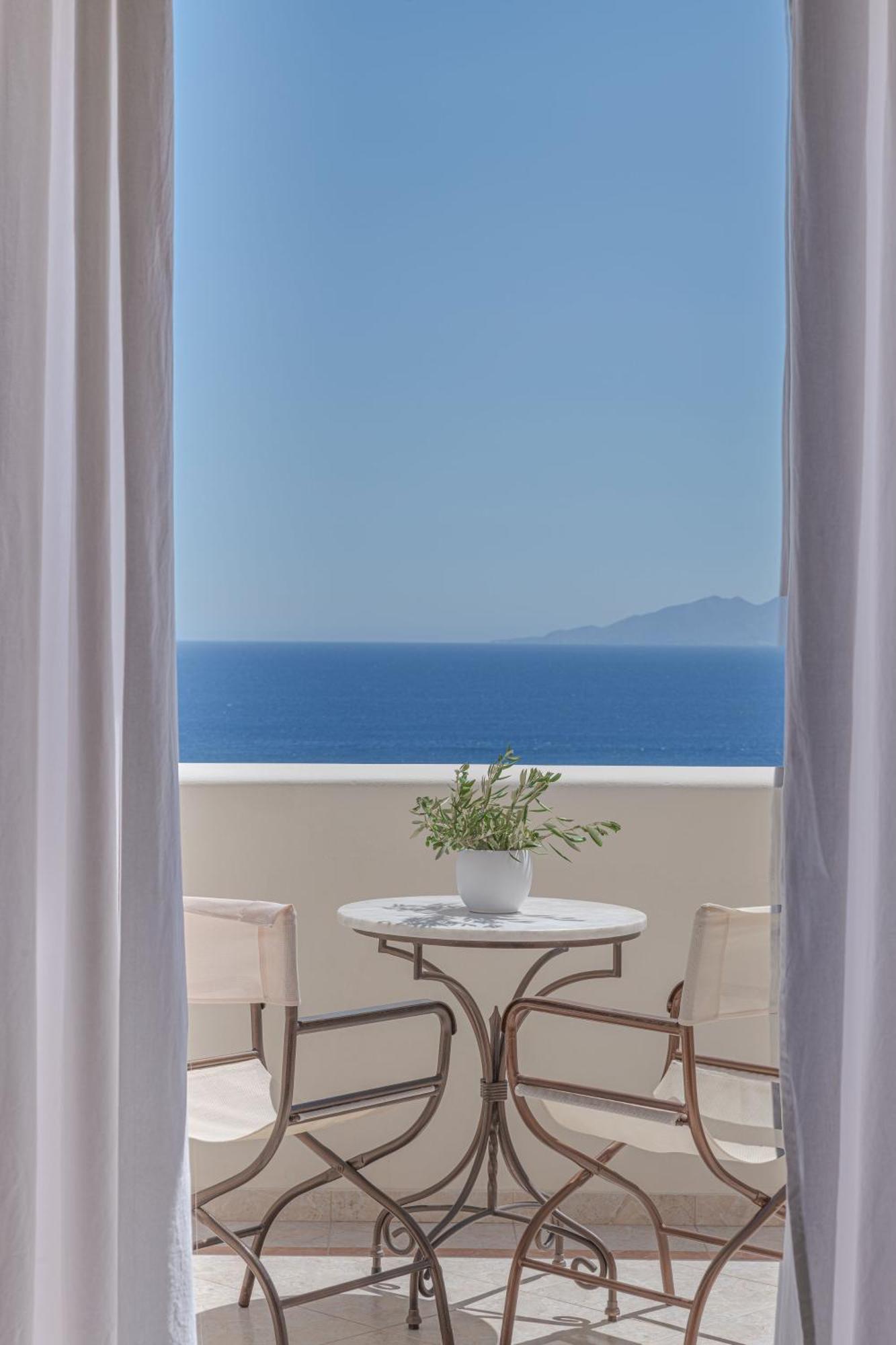 Deluxe Room with Sea View,1208075554:JPEG