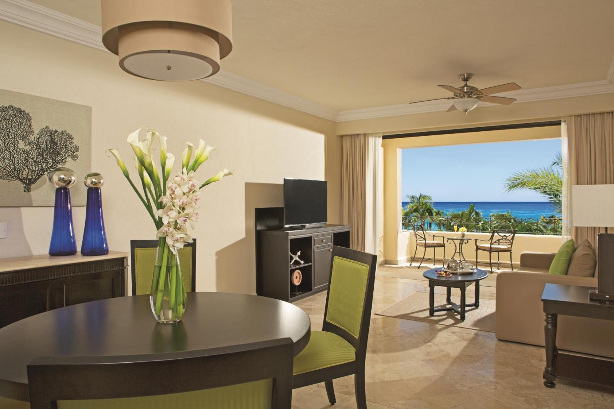 Suite Preferred Club mit einem Schlafzimmer und zwei Doppelbetten