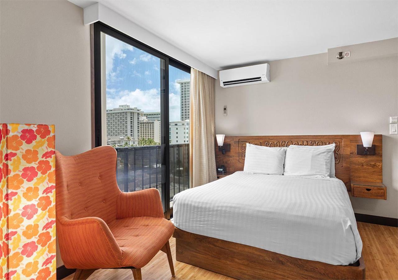 Hotelzimmer mit seitlichem Meerblick