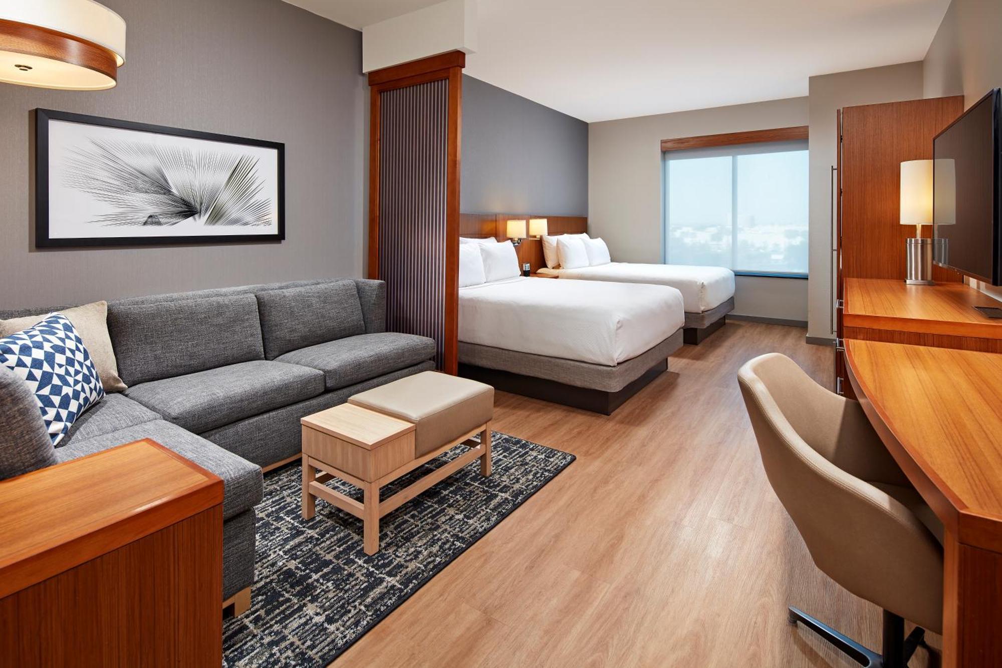 Queen Room Two Queen Beds Roll Shower Disability Access