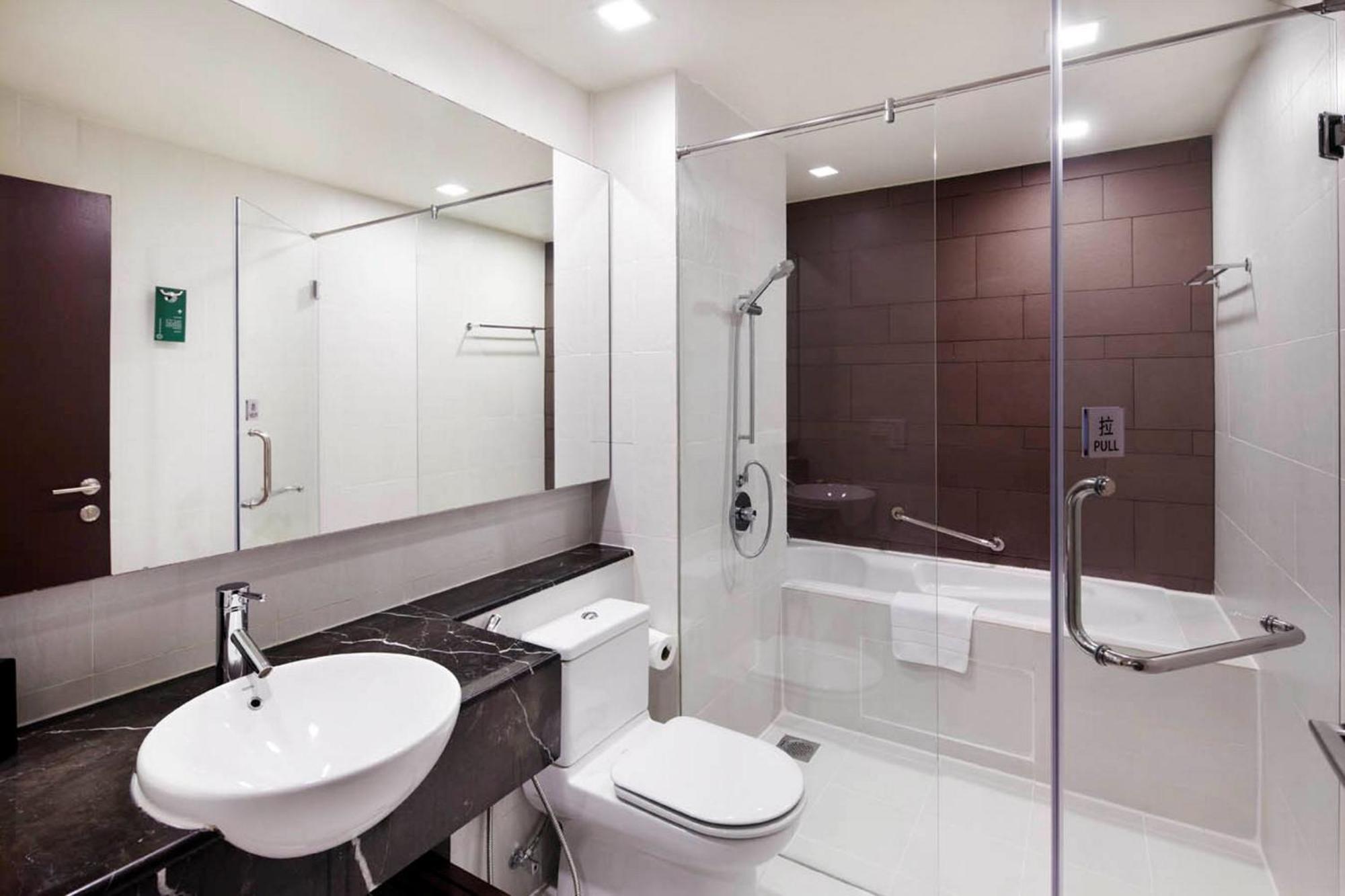 Studio Suite Twin