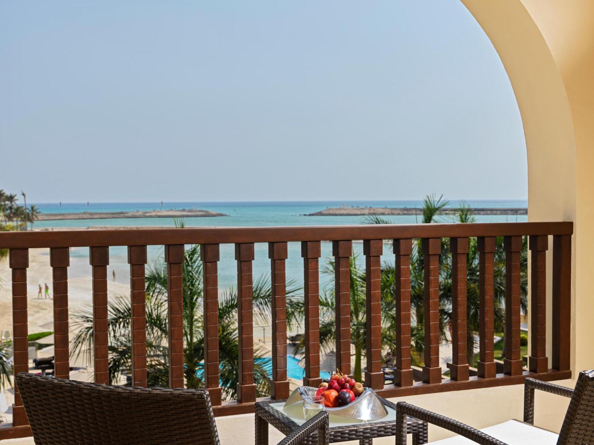 Deluxe Zimmer mit Meerblick, Kingsize-Bett und Zugang zum Aquapark