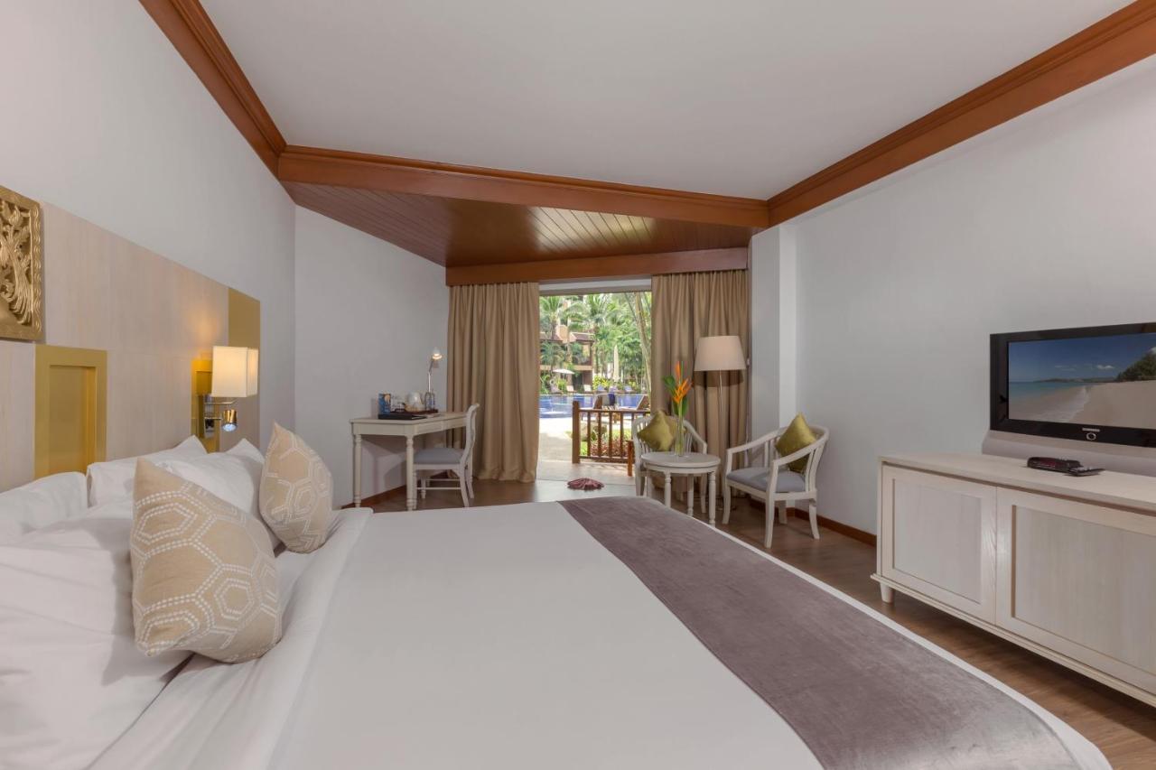 Deluxe Zimmer mit Kingsize-Bett und Terrasse im Erdgeschoss