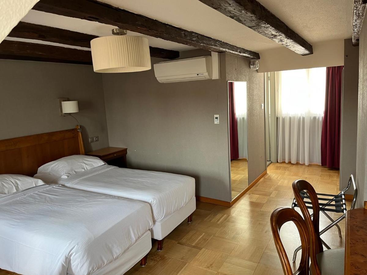 Zweibettzimmer