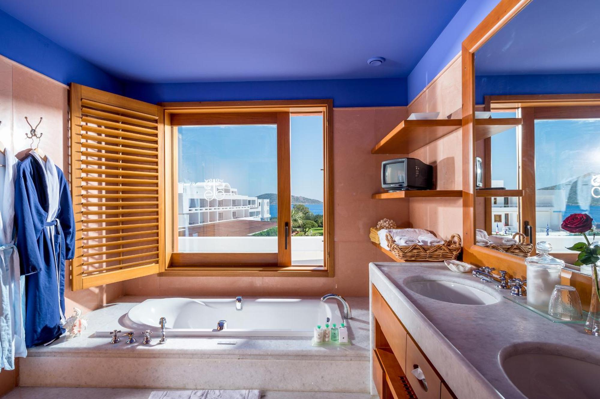 Luxuriöse Hotel / Bungalow-Suite mit Meerblick