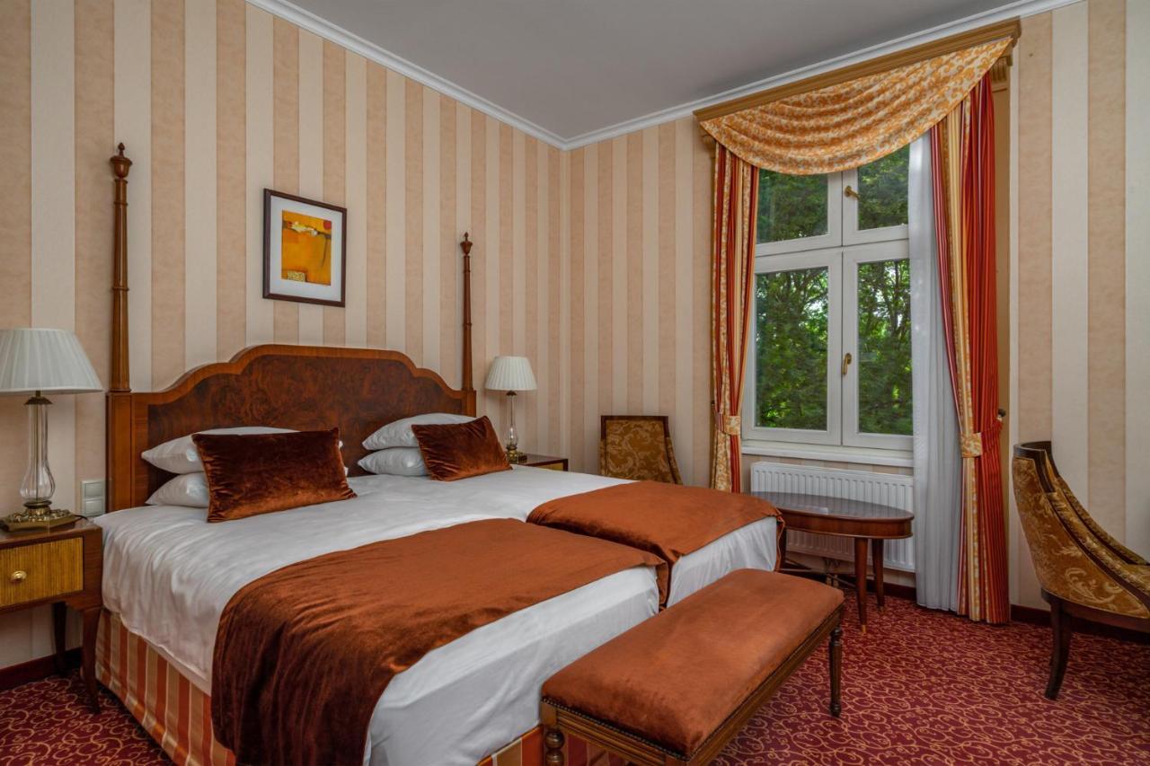 Deluxe Zweibettzimmer – mit Zugang zum Wellness- und Fitnessbereich