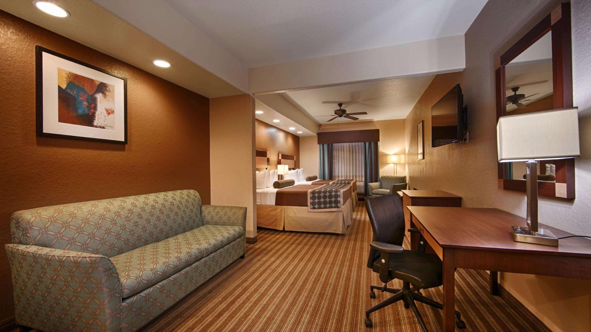 Queen Suite Non-Smoking