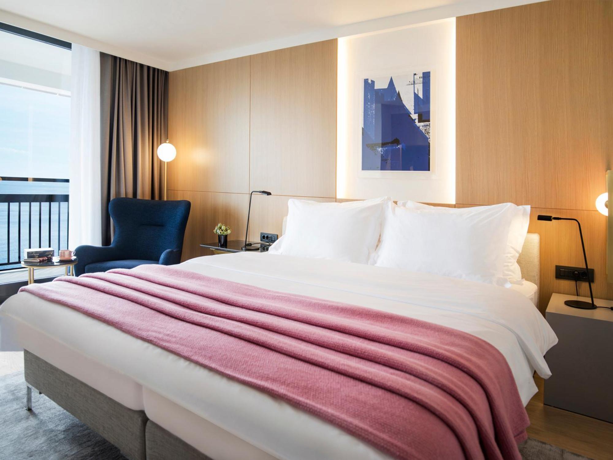 Deluxe Doppelzimmer mit Balkon und Meerblick