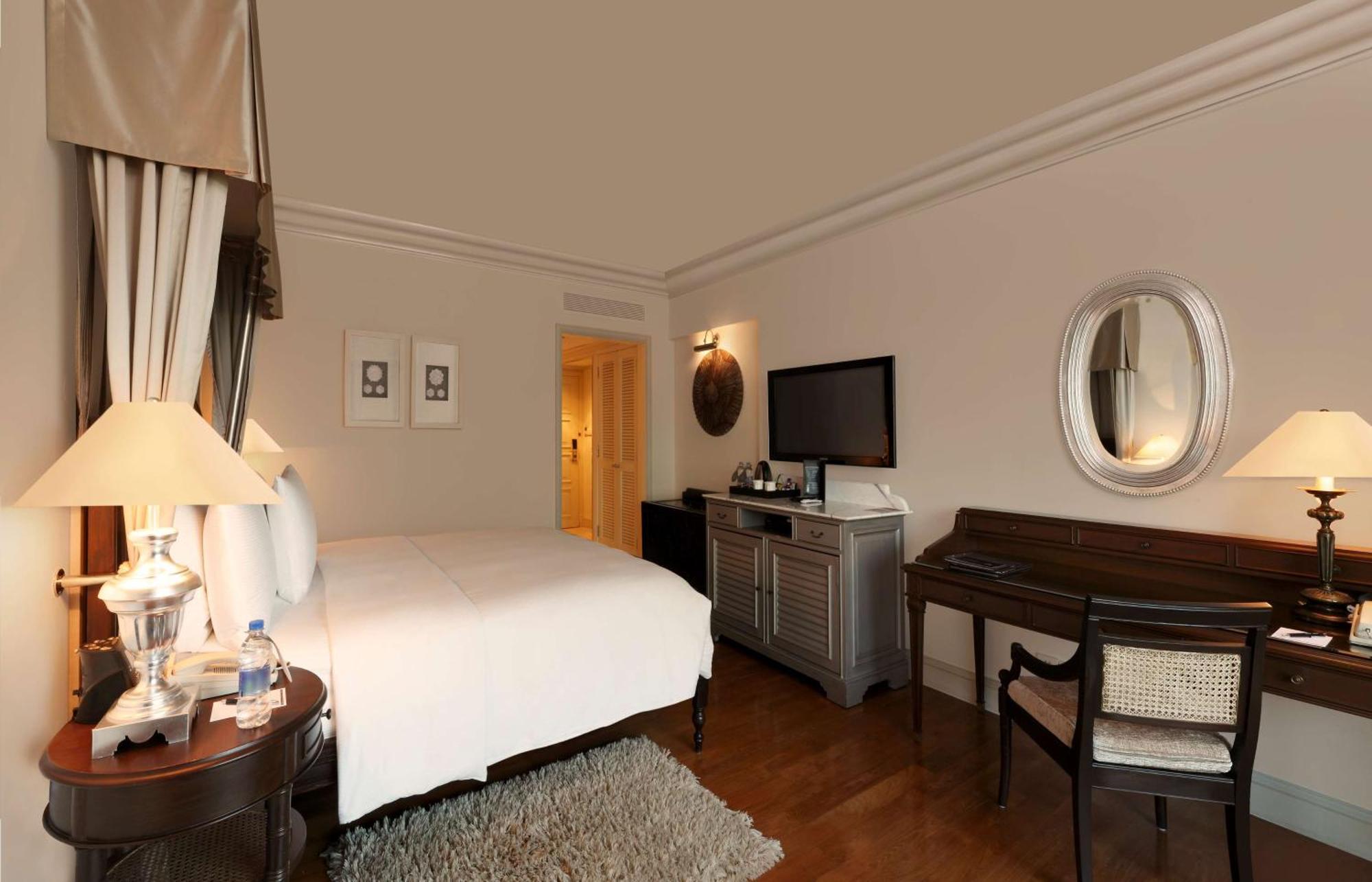 Executive Zimmer mit Kingsize-Bett und Zugang zur Executive Lounge