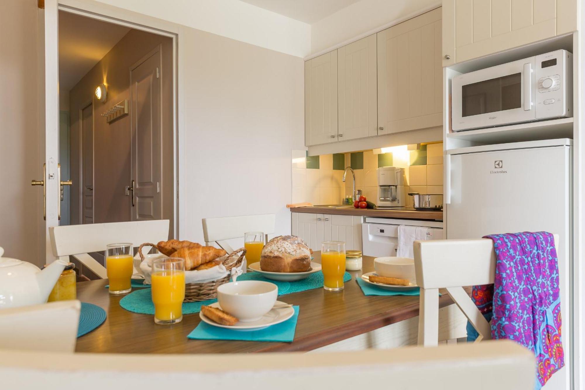 One-Bedroom Duplex Apartment with Sleeping Alcove and Balcony (6 People) - Quartier du Hameau