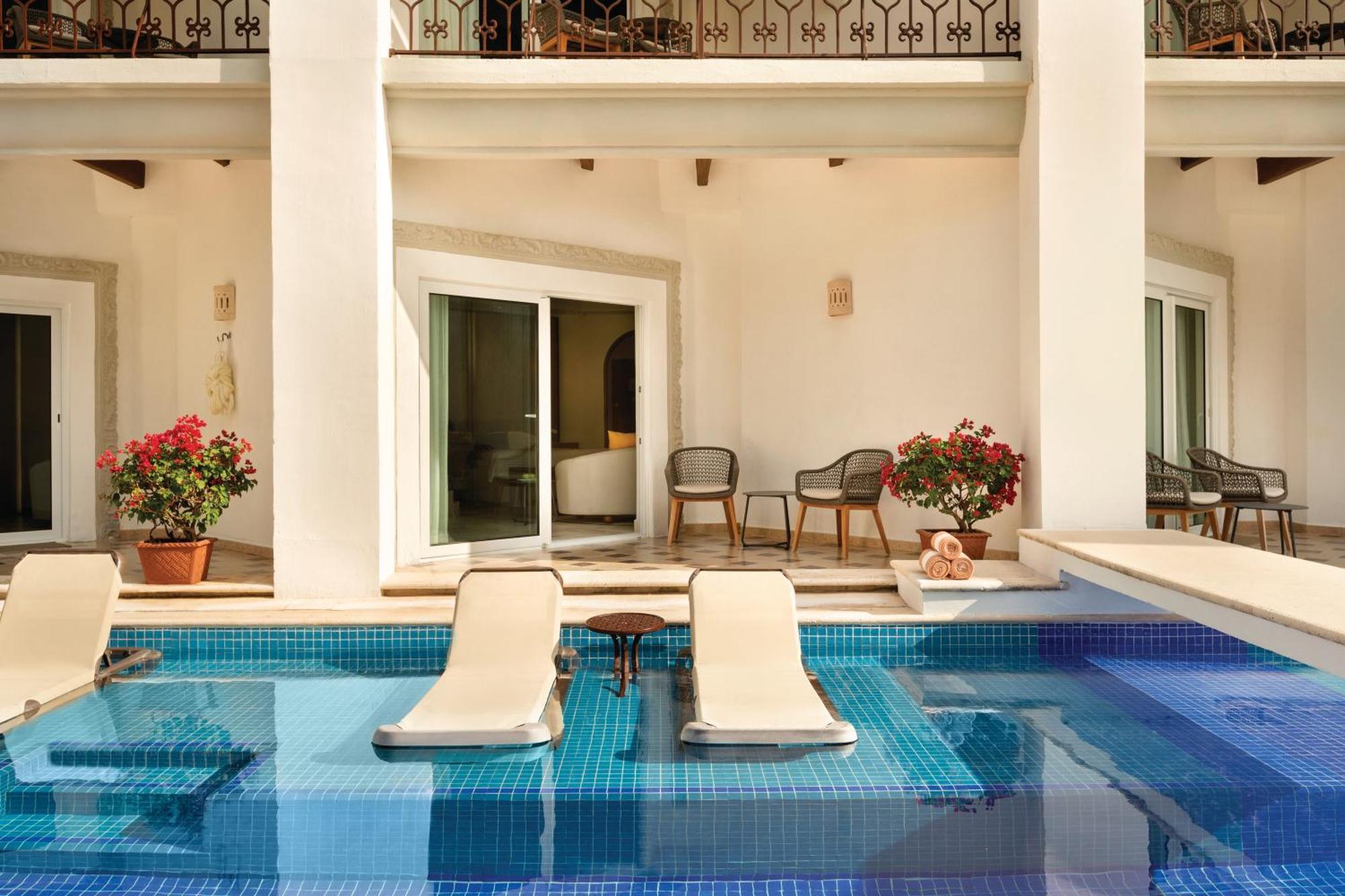 Junior Suite Swim-Up - 2 Queensize-Betten