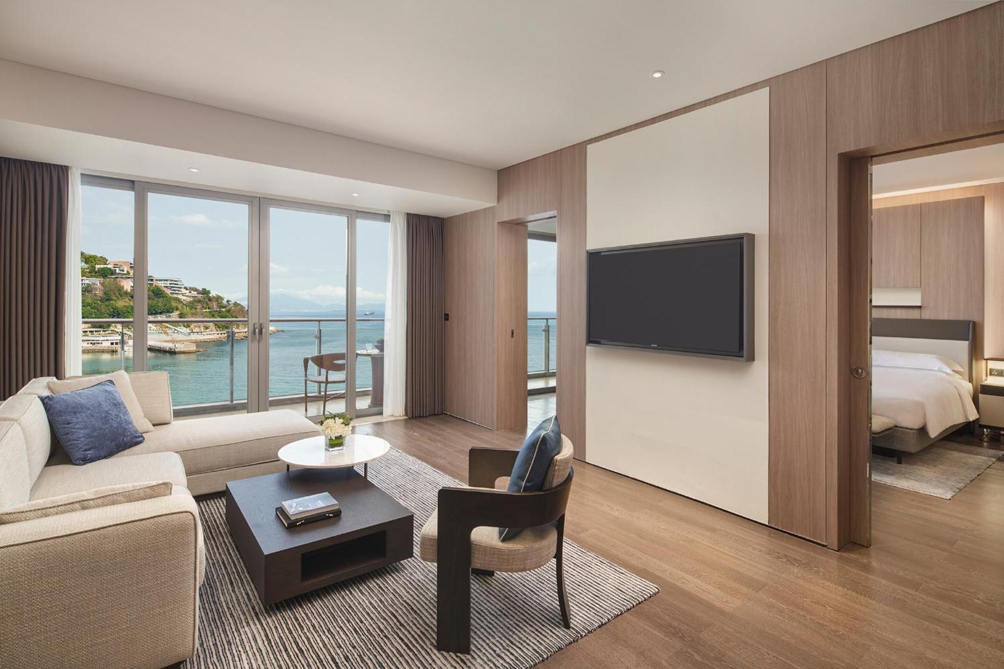 Suite mit 1 Schlafzimmer mit Kingsize-Bett und Meerblick