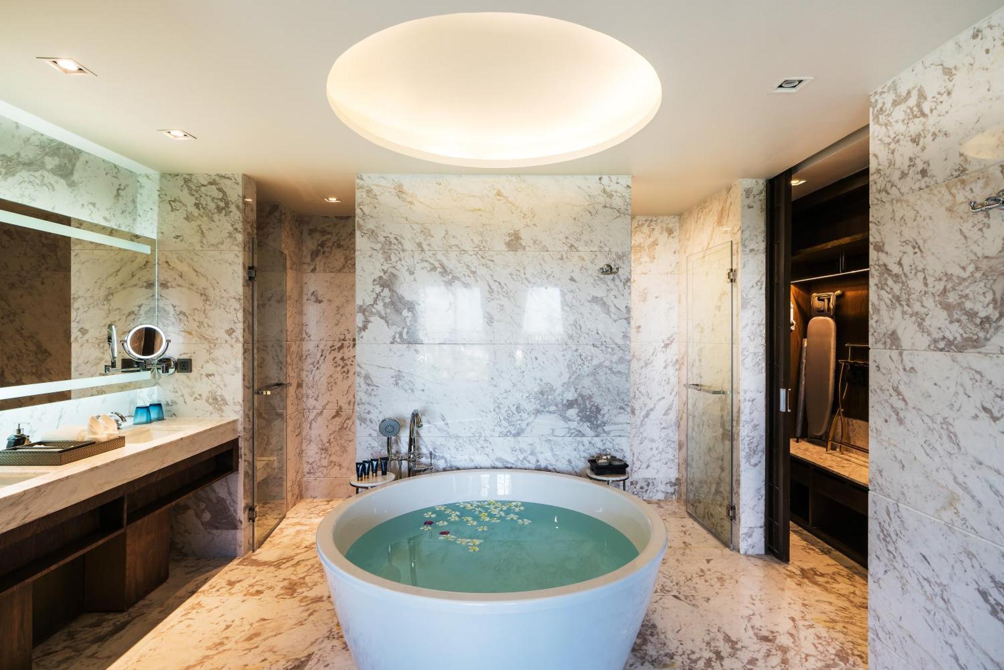Premier Suite