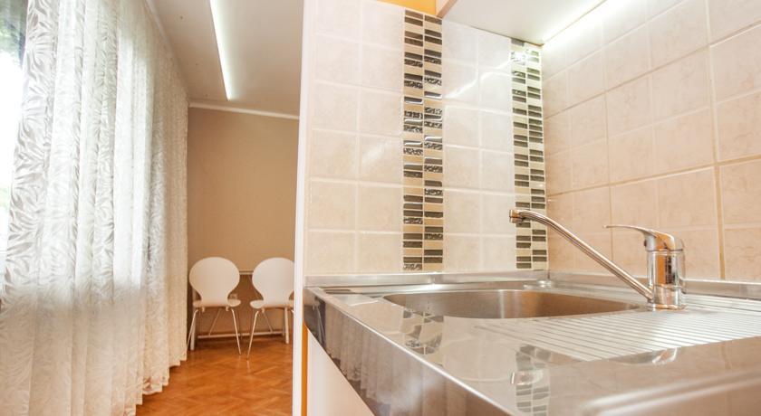 Deluxe Zimmer mit Kingsize-Bett und Terrasse
