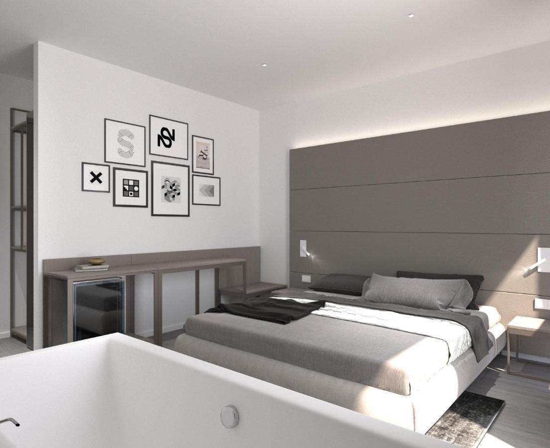 Deluxe Suite mit Whirlpool-Badewanne