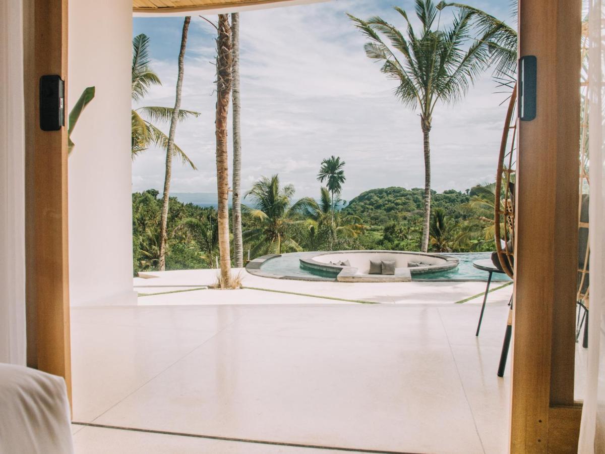 Deluxe Double Pool Access with Sea View