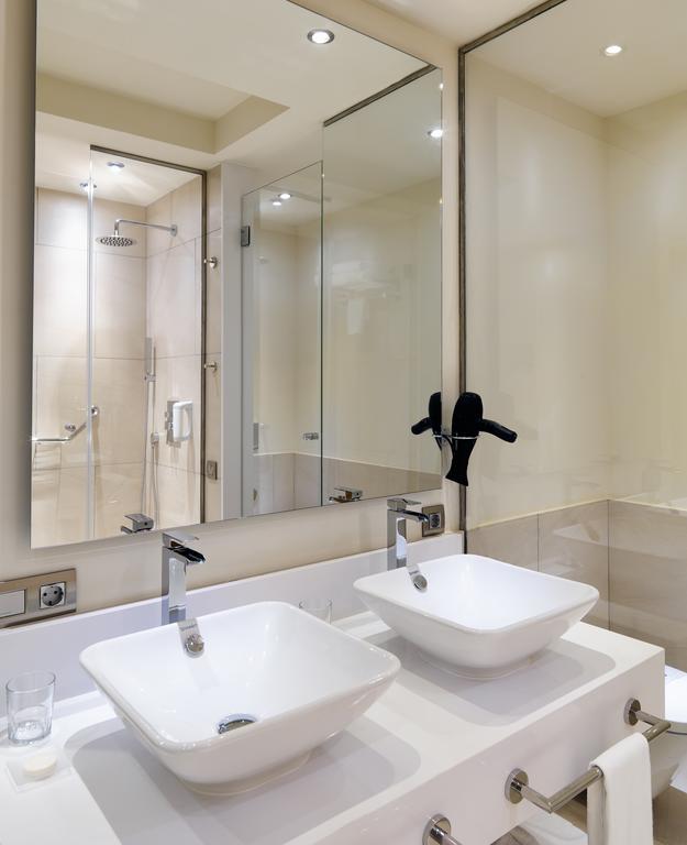 Premium Double Room (2 Adults),1415594037:JPEG