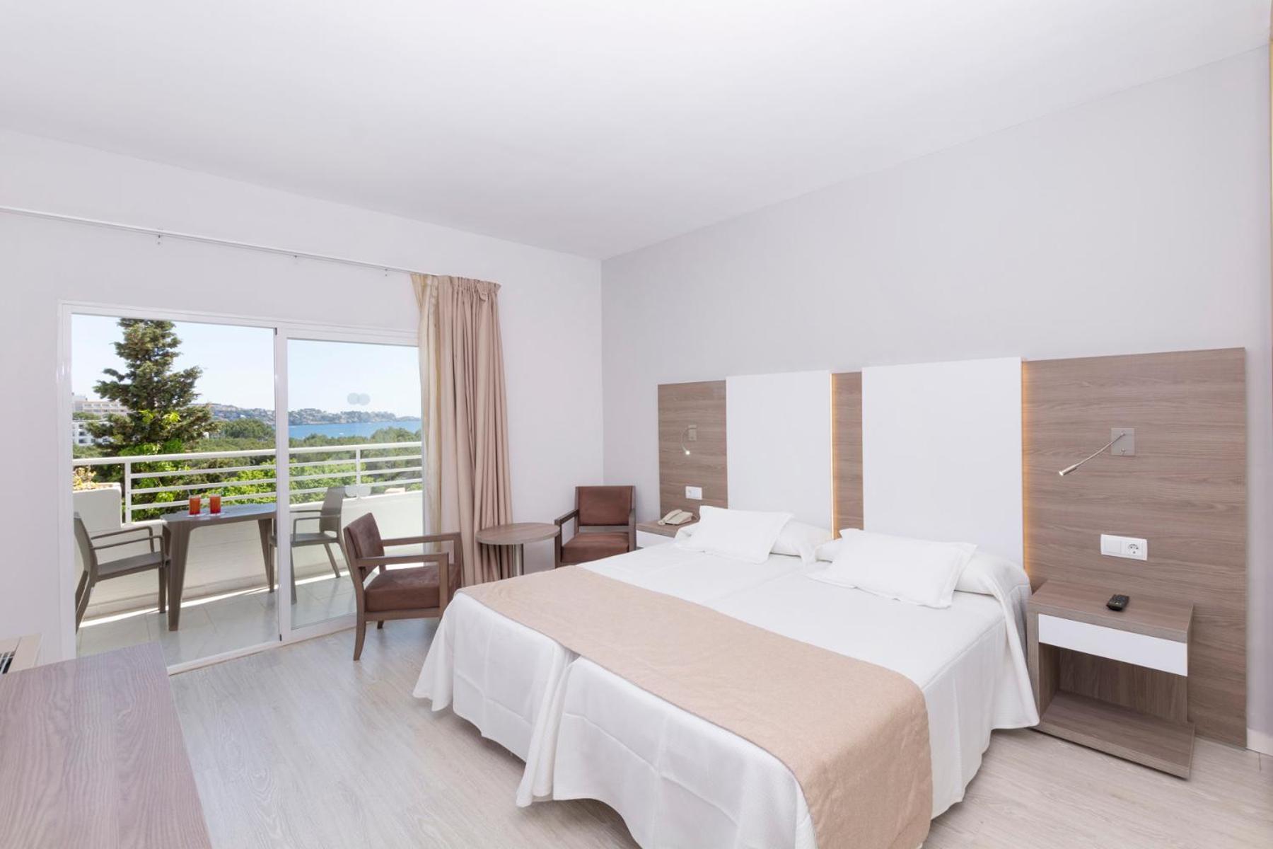 Dreibettzimmer