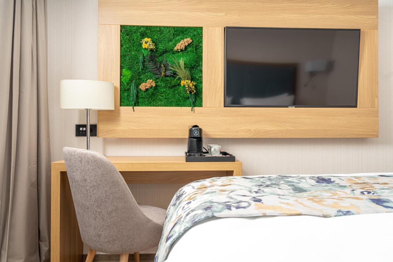 Doppelzimmer mit Balkon