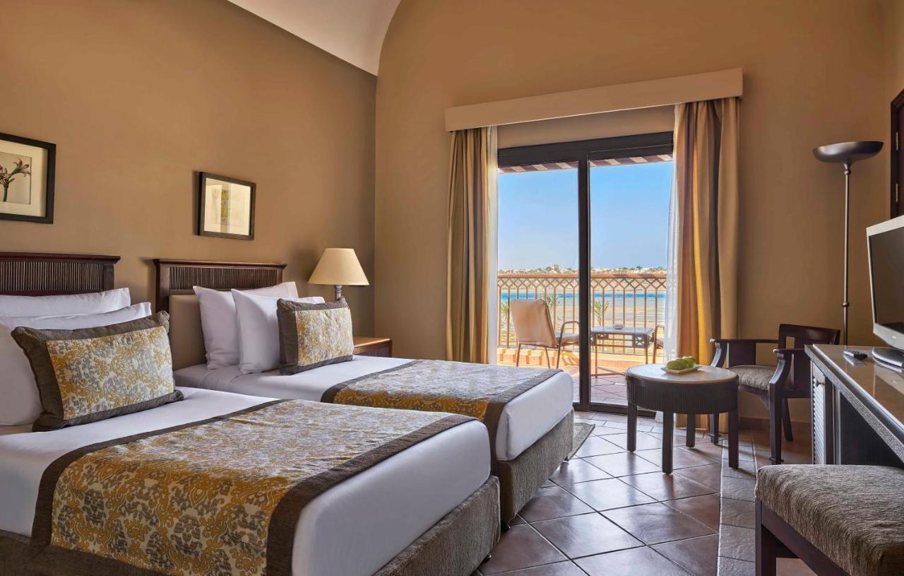 Superior Zimmer mit Queensize-Bett oder 2 Einzelbetten und Meerblick