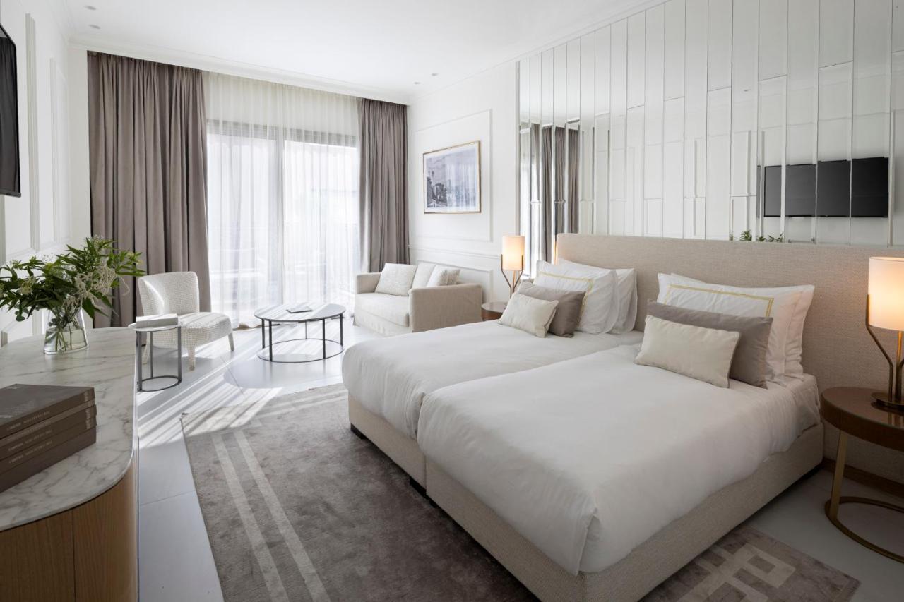 Comfort Family Room With balcony
